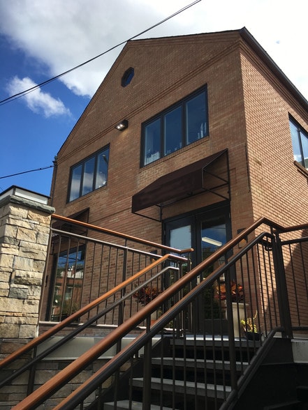 More Photos Of 4418 MacArthur Blvd NW, Washington Storefront Retail Office For Lease