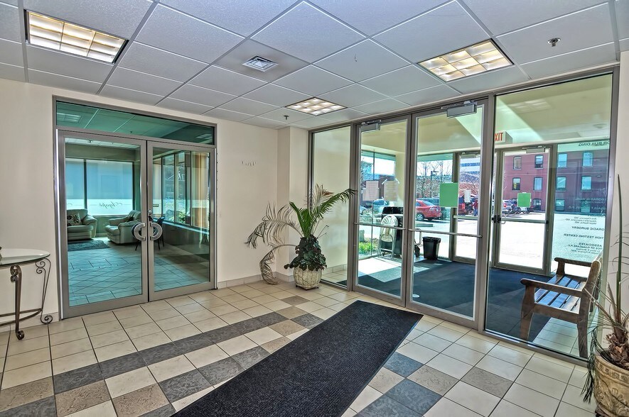 More Photos Of 191 Bedford St, Fall River Medical For Lease