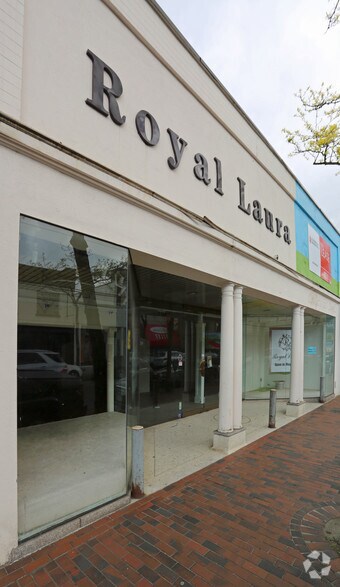 More Photos Of 2159 W 41st Ave, Vancouver Storefront For Sale