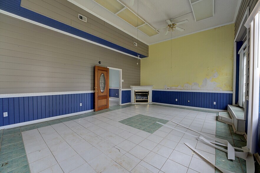 More Photos Of 406 N State Line Ave, Texarkana Storefront Retail Residential For Lease