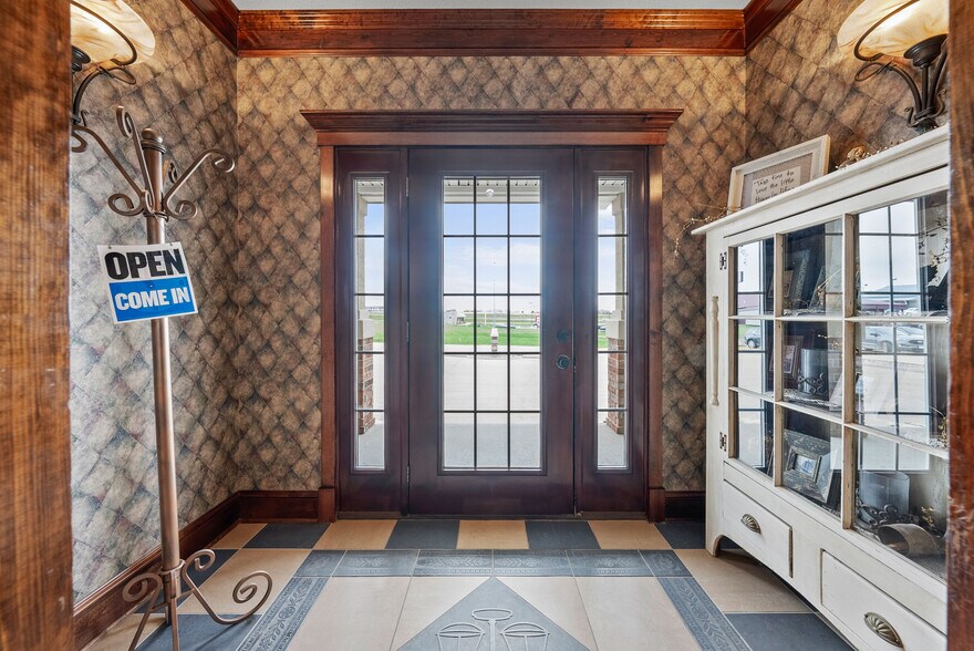 More Photos Of 616 Lana Dr, Cameron Office For Sale