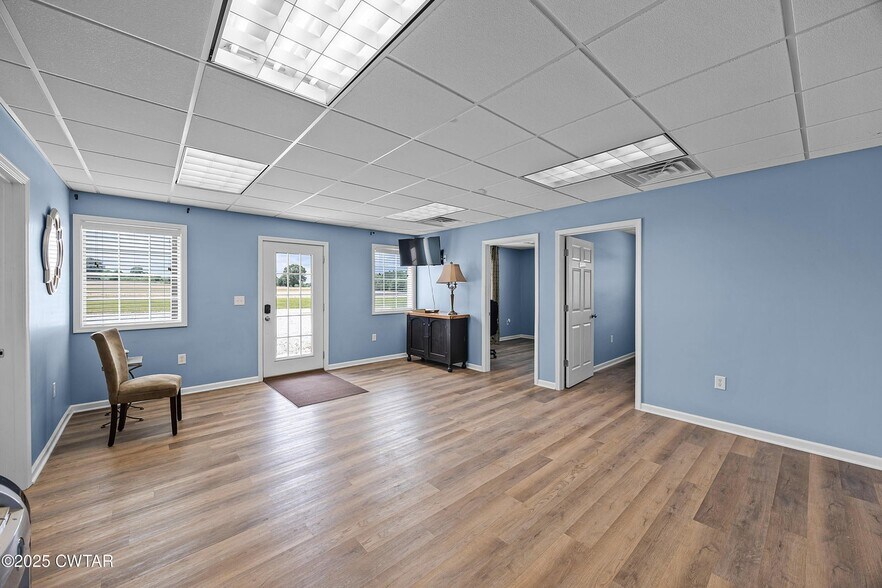 More Photos Of 692 Boone Ln, Jackson Light Distribution For Sale