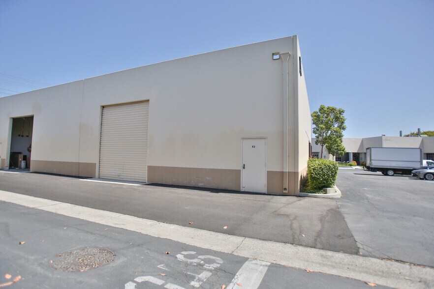 More Photos Of 3505 Cadillac Ave, Costa Mesa Office For Lease