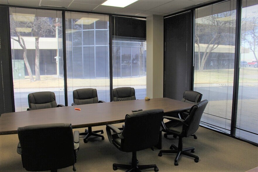 More Photos Of 3300 N A St, Midland Office For Lease