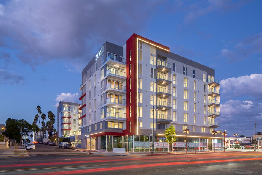 More Photos Of 988 S Manhattan Pl, Los Angeles Apartments For Lease
