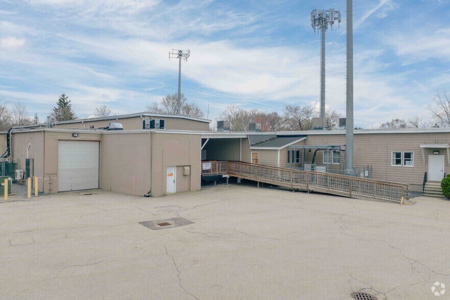 More Photos Of 25 Brigham St, Westborough Distribution For Lease