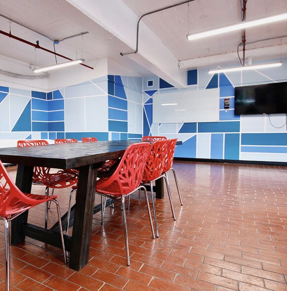More Photos Of 479-497 Flatbush Ave, Brooklyn General Retail For Lease