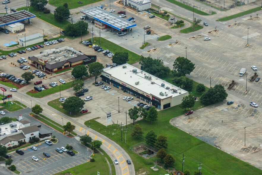 More Photos Of 2645 Derek Dr, Lake Charles General Retail For Sale