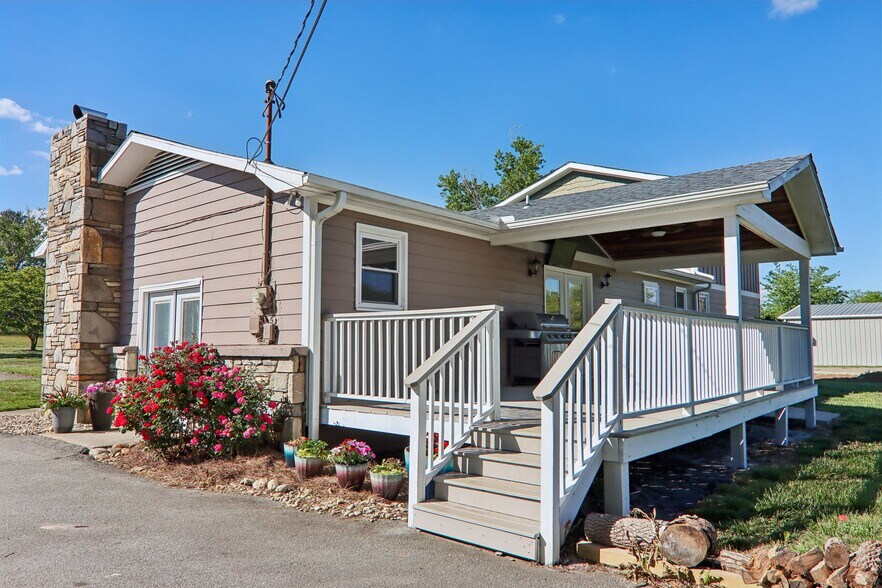 More Photos Of 1448 Cane Creek Rd, Fletcher Specialty For Sale