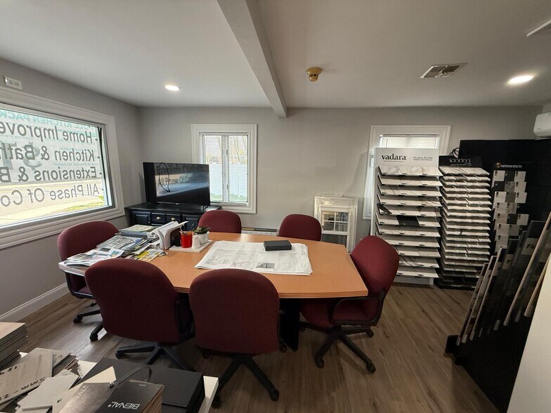 More Photos Of 218 Ronkonkoma Ave, Ronkonkoma Office For Sale