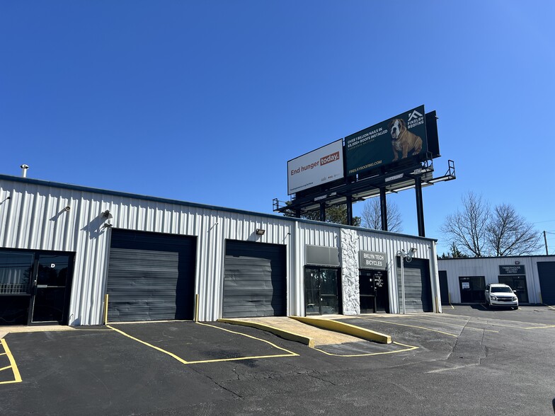 More Photos Of 2442 S Stone Mountain Lithonia Rd, Lithonia Warehouse For Lease