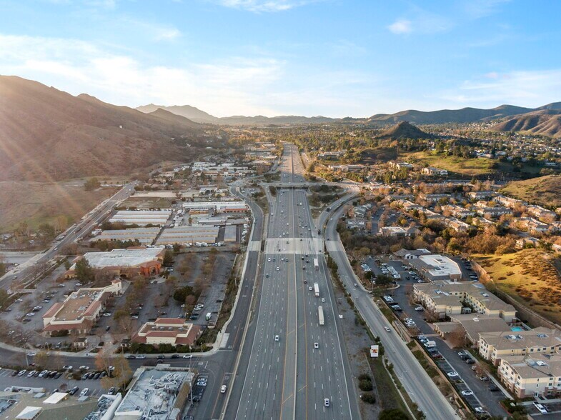 More Photos Of 29001 Canwood St, Agoura Hills Restaurant For Lease