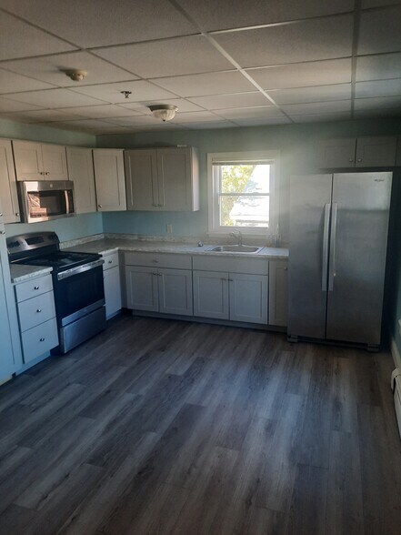 More Photos Of 4-6 Fayette St, Concord Specialty For Sale