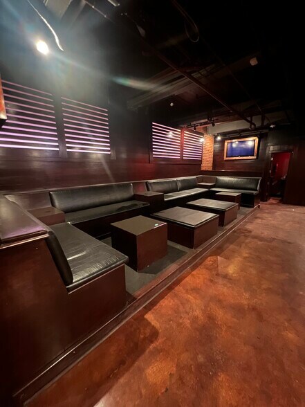 More Photos Of 1000 Broadway Blvd, Kansas City Loft Creative Space For Lease