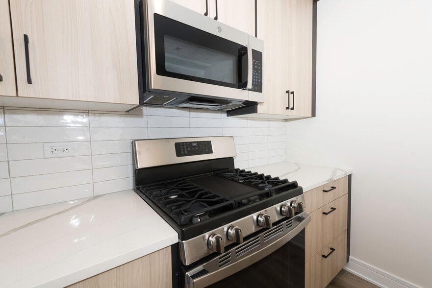 More Photos Of 3762 S Indiana Ave, Chicago Apartments For Sale