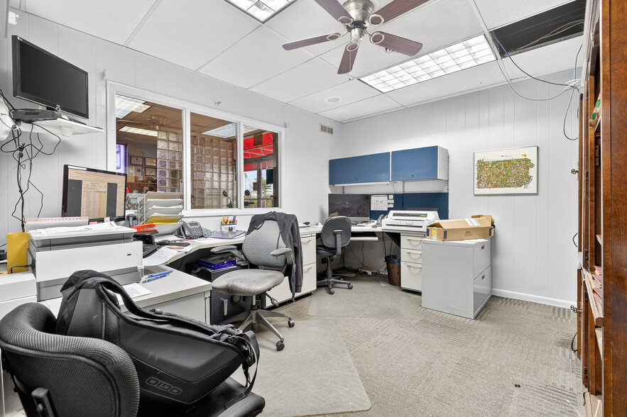 More Photos Of 2350 Dairy Rd, Lancaster Auto Dealership For Lease