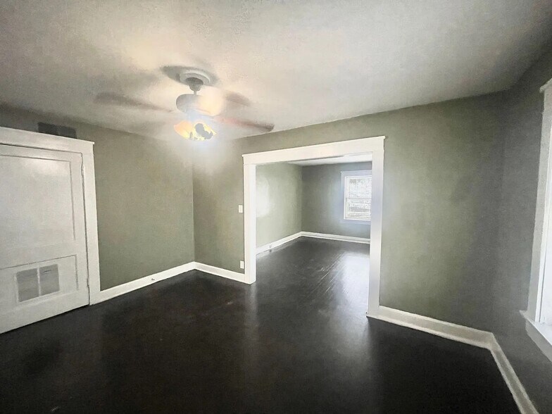 More Photos Of 3909-3911 Scarritt Ave, Kansas City Apartments For Sale