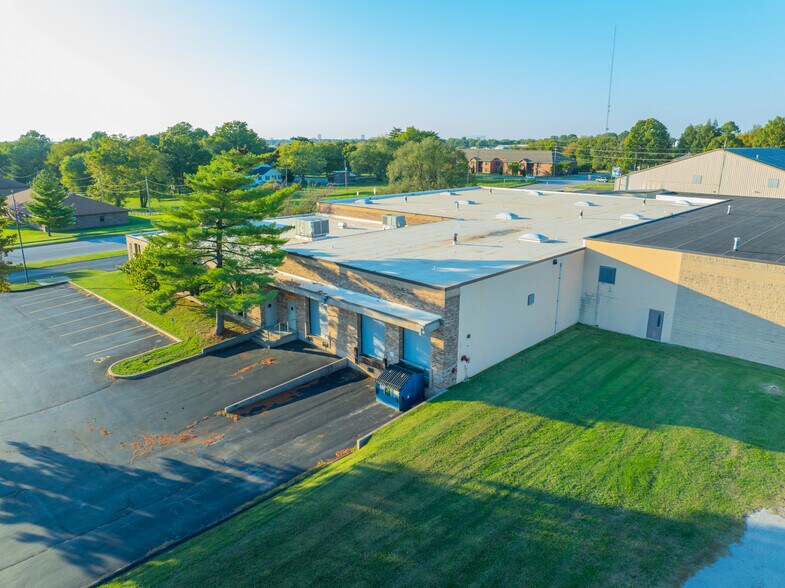 More Photos Of 820 N Cedarbrook Ave, Springfield Industrial For Sale