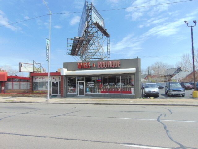 More Photos Of 15390 Gratiot Ave, Detroit Storefront For Sale