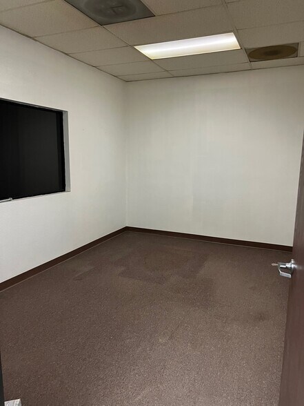 More Photos Of 202 Val Dervin Pky, Stockton Warehouse For Lease