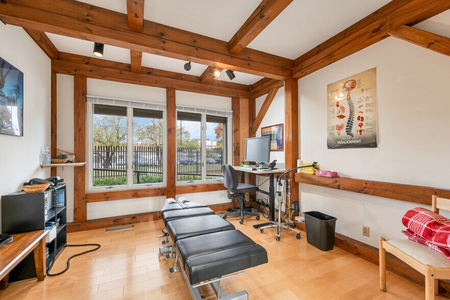 More Photos Of 68 Lyme Rd, Hanover Office Residential For Sale