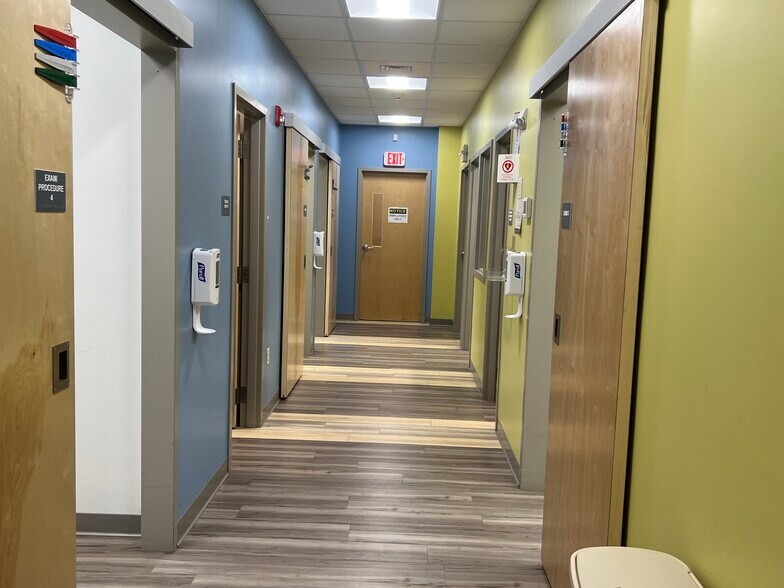 More Photos Of 241 S Westfield St, Agawam Freestanding For Lease