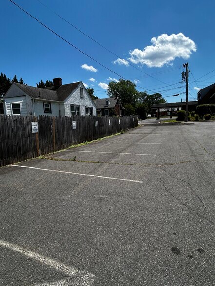 More Photos Of 609 S Main St, Culpeper Office Residential For Sale
