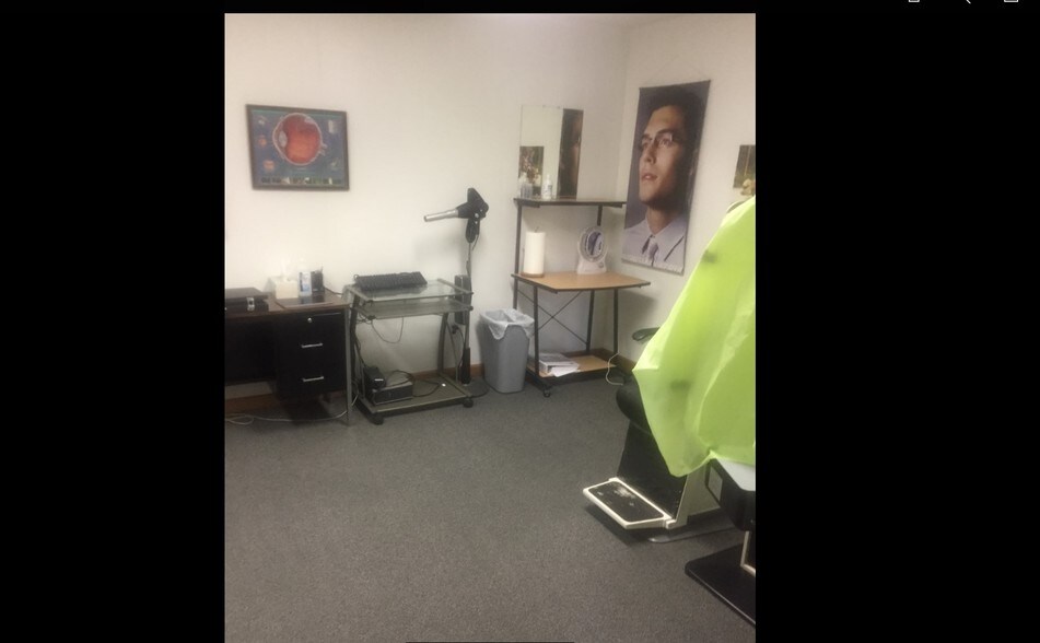 More Photos Of 8277 Market St, Youngstown Freestanding For Sale