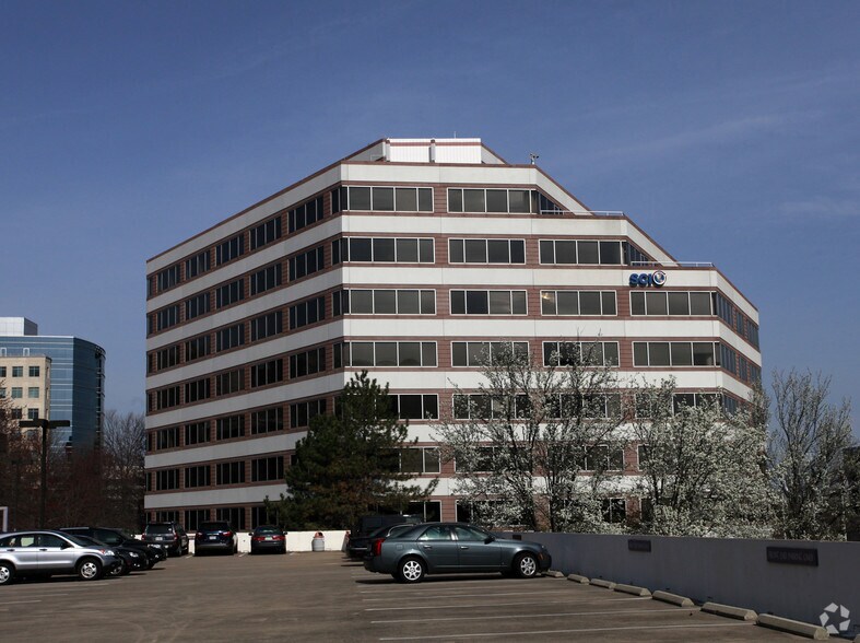 More Photos Of 7918 Jones Branch Dr, McLean Office For Lease