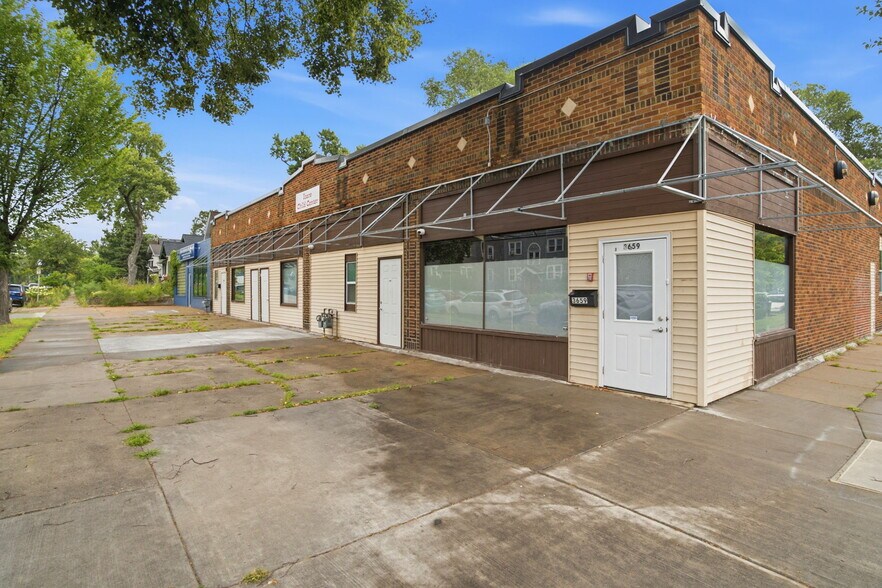 More Photos Of 3659 S Cedar Ave, Minneapolis Storefront Retail Office For Sale