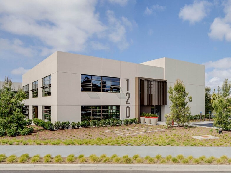 More Photos Of 100 Progress, Irvine Unknown For Lease