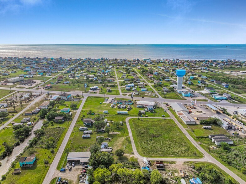 More Photos Of 1923 Hwy 87, Crystal Beach Freestanding For Sale