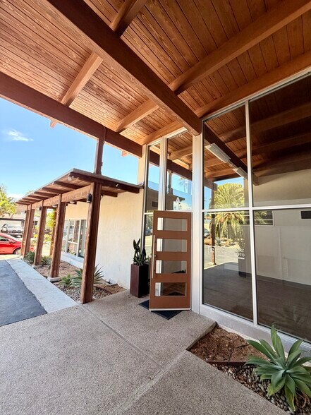 More Photos Of 110 W Escalones, San Clemente Loft Creative Space For Lease