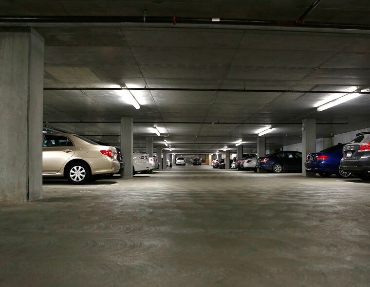 More Photos Of 555 4th St, San Francisco Parking Garage For Sale