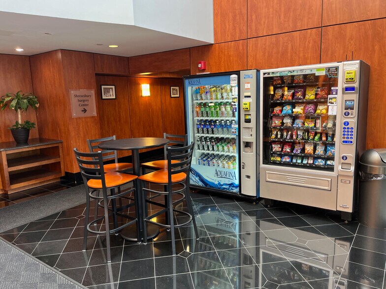More Photos Of 655 Shrewsbury Ave, Shrewsbury Medical For Lease