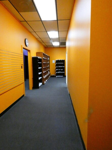 More Photos Of 5707-5719 Jenny Lind Rd, Fort Smith Storefront Retail Office For Sale