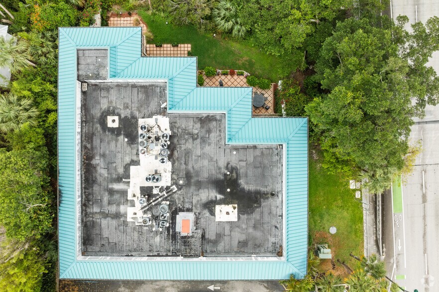 More Photos Of 3601 SE Ocean Blvd, Stuart Office For Sale