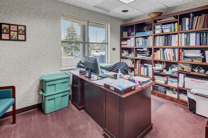 More Photos Of 1511 Northway Dr, Saint Cloud Medical For Sale