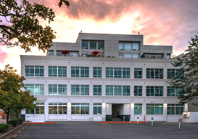 More Photos Of 2825 Colby Ave, Everett Office For Lease