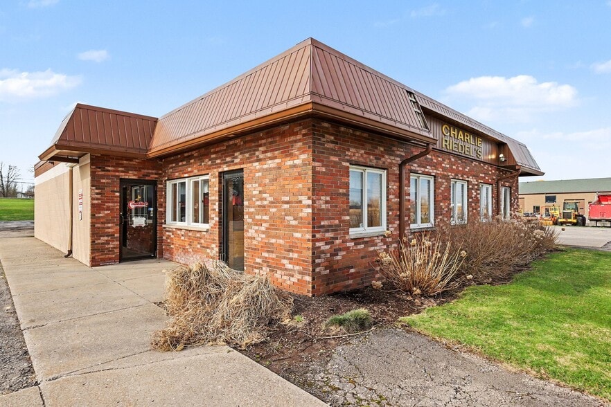 Primary Photo Of 552 Rt-104, Ontario Restaurant For Sale