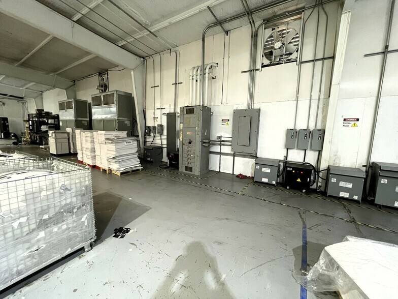 More Photos Of 4051 N Northeast Loop 323, Tyler Warehouse For Lease