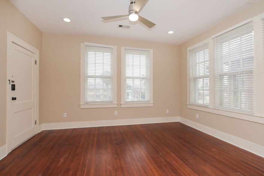 More Photos Of 717 Broadway St, Galveston Apartments For Sale