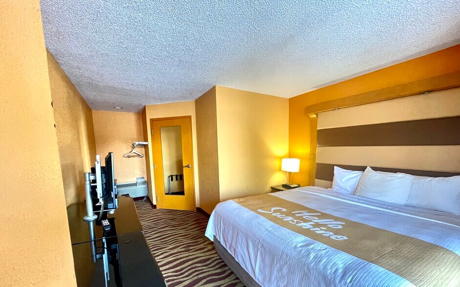 More Photos Of 1606 Central Ave, Albany Hotel For Sale