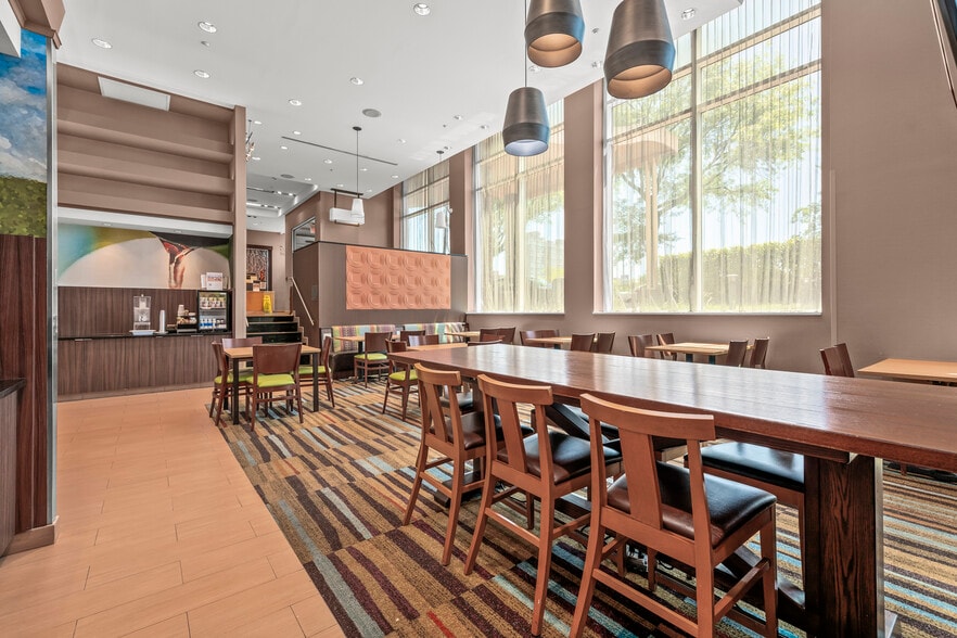 More Photos Of 183-15 Horace Harding Expy, Fresh Meadows Hotel For Sale