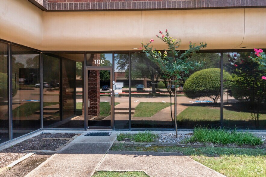 More Photos Of 1778 N Plano Rd, Richardson Unknown For Lease