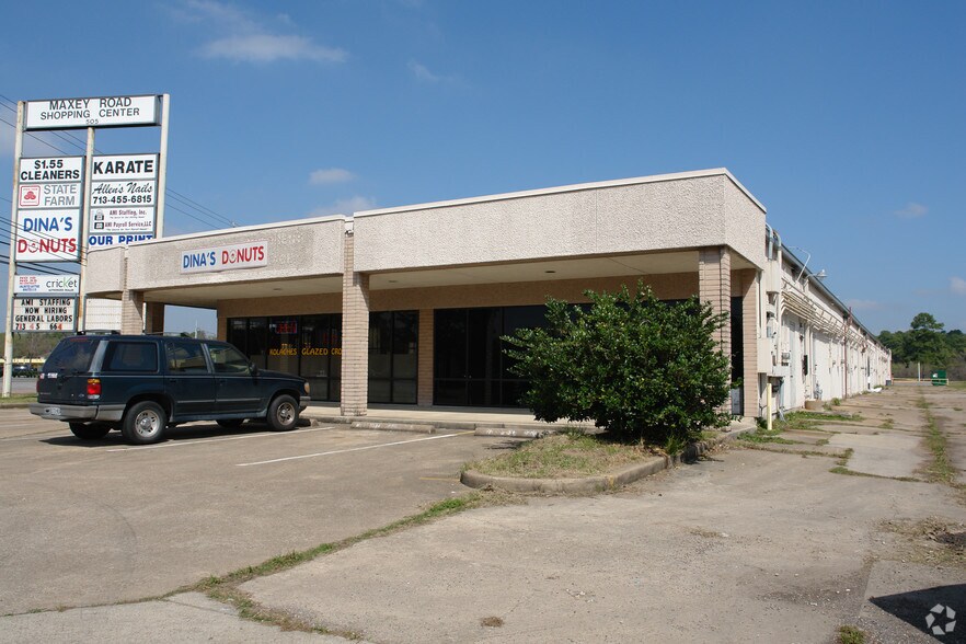 More Photos Of 503-505 Maxey Rd, Houston General Retail For Lease