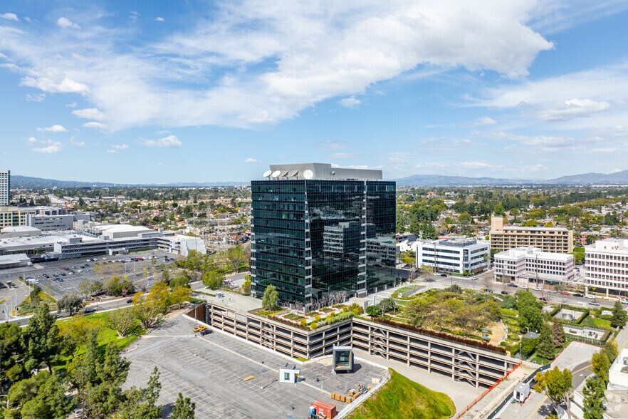 More Photos Of 2900 W Alameda Ave, Burbank Office For Lease
