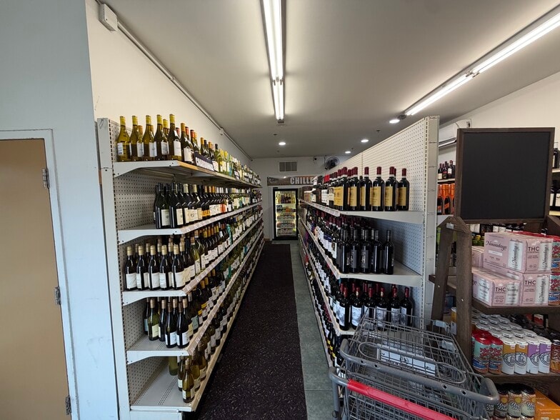 More Photos Of 2600 Park Blvd, Wildwood Storefront Retail Residential For Sale