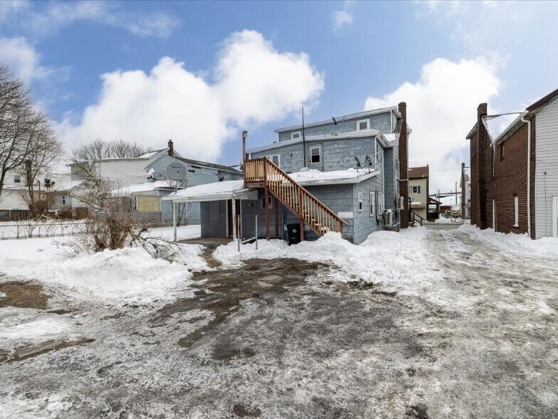 More Photos Of 48 S Kennedy Dr, Mcadoo Apartments For Sale