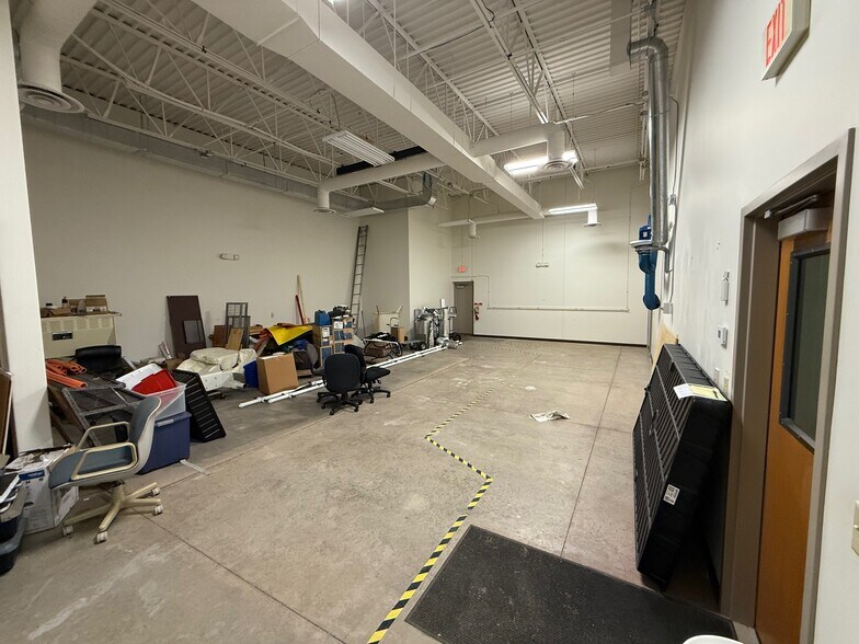 More Photos Of 2777 Prairie Dr, River Falls Office For Sale